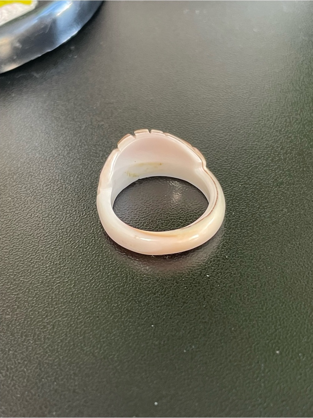 Shell Carved Flower Signet Ring - Cream and Brown - Picture 3 of 3